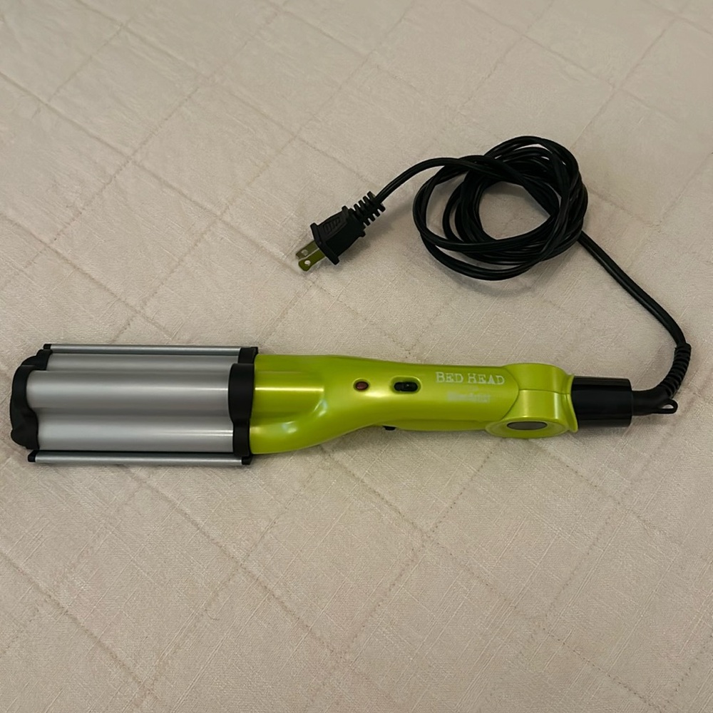 Bed Head hair styling tool. Waver for hair. Excellent condition.